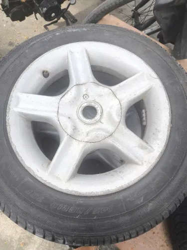 Quatro Rodas liga leve aro 13