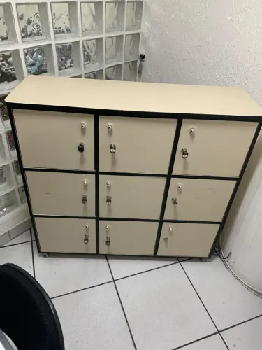 Armário Escaninho Locker Corporativo 9 Portas com Chave (100x110x37 cm)