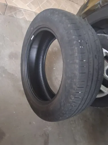 Pneu 215/60 R17