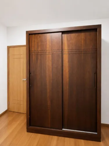 Móveis em madeira: guarda-roupas, escrivaninha e estantes