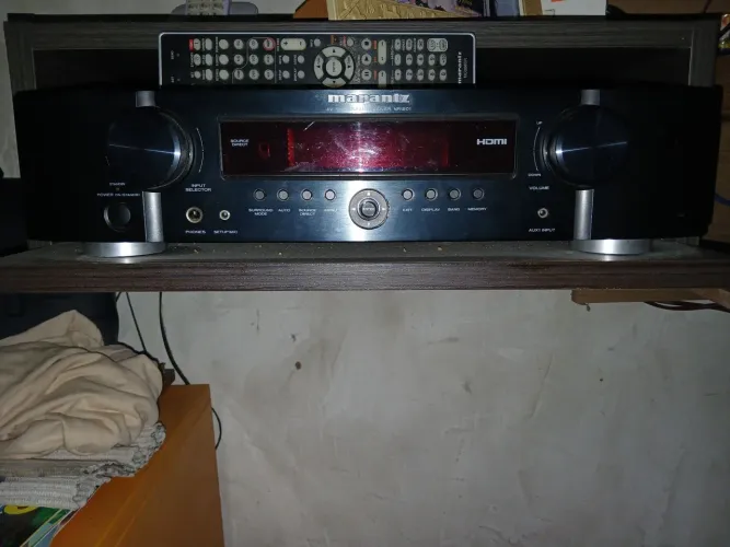 Receiver Marantz NR1501