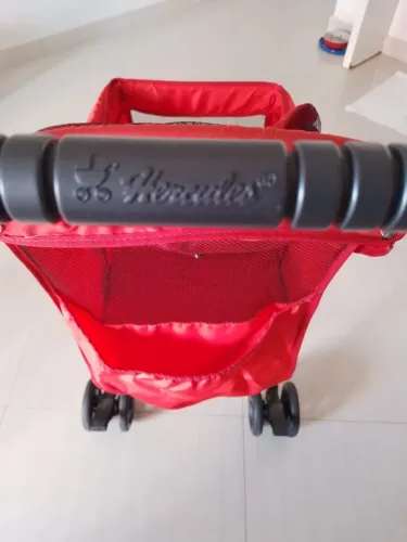 Carrinho para pet de pequeno e médio porte semi novo.