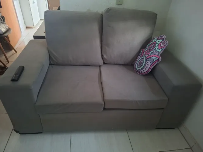 Vendo sofá 2 lugares