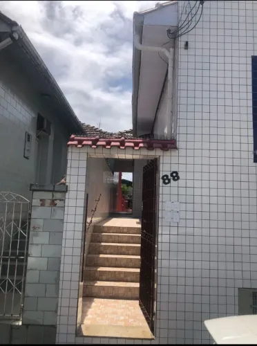 Aluga-se 