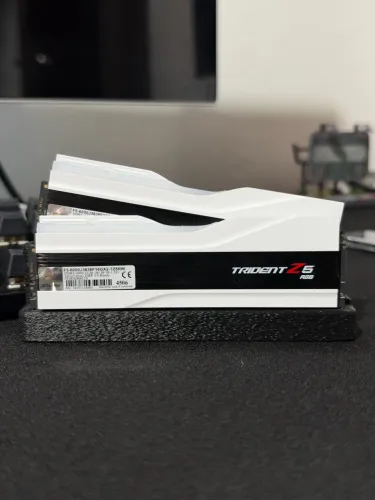 G.skill rgb branca  6000mhz cl36 semi nova 