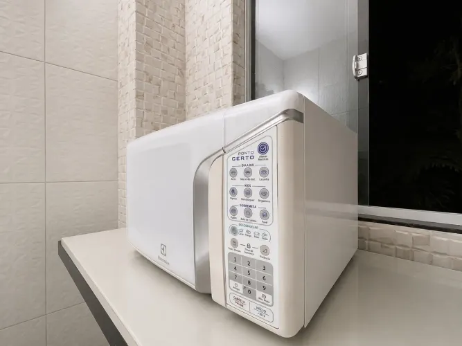 Microondas Eletrolux 31L Branco