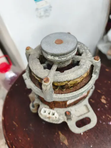 Motor máquina de lavar/tanquinho WEG 1/4 vc 220v 1610 rpm