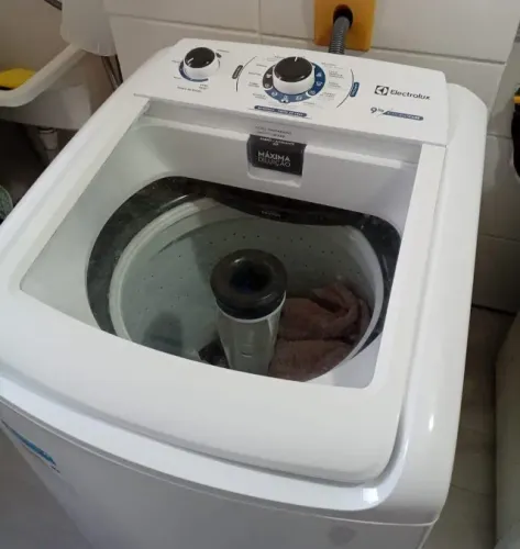 Máquina de lavar Electrolux 9 kg, Branca, Efficient Care LED09 - 220V