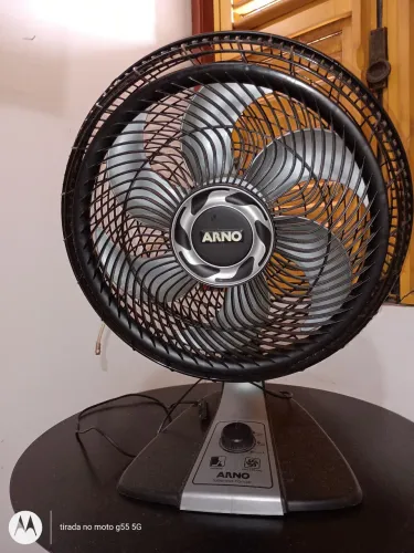 Ventilador ARNO de mesa, com 6 helices