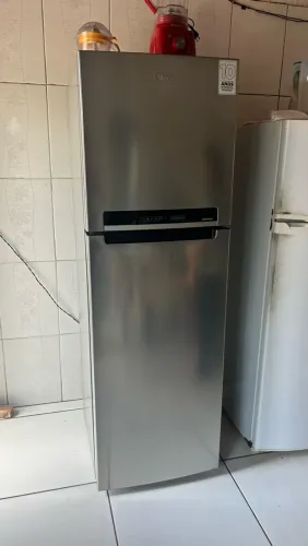 VENDO GELADEIRA MIDEA CROMADA 