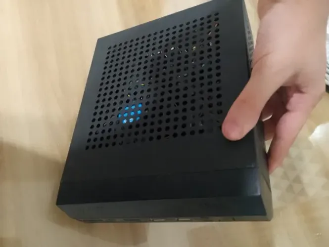 Mini PC Elgin Bematech Intel Core i3 8ª Ger 8GB RAM DDR4 SSD 120GB