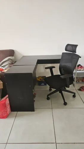 Escrivaninha + cadeira