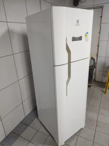 Geladeira Electrolux Frost Free turbo