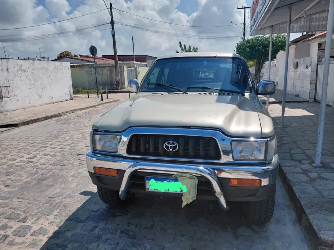 Toyota Hilux CD SRV 4X4 3.0 8V 116cv TB Diesel 2004