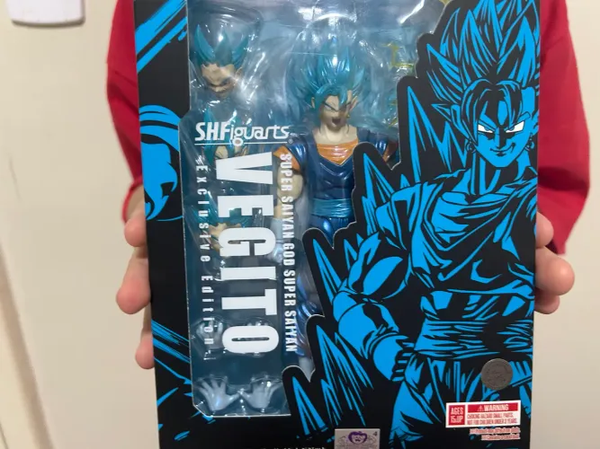 Sh FIGUARTS Vegito Exclusivo Lindo demais?