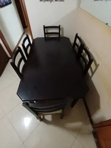 Mesa de jantar retangular