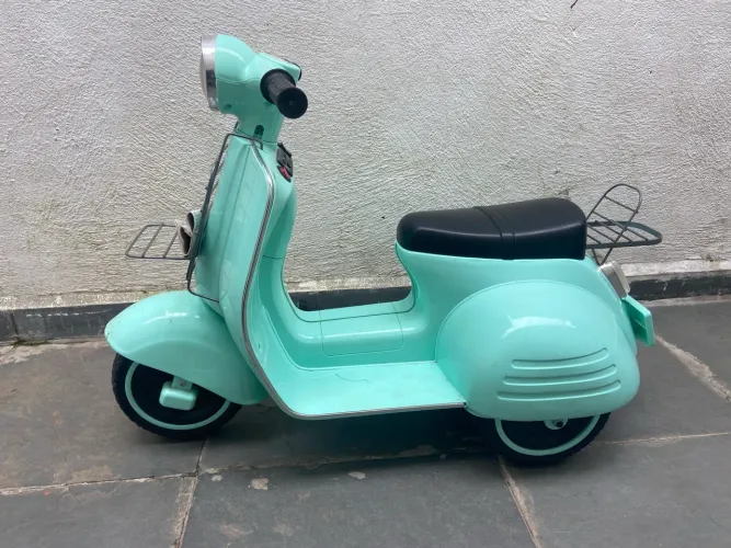 Lambreta Infantil Elétrica - Verde-Agua