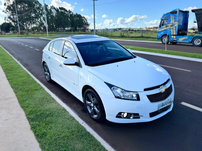 Chevrolet Cruze HB Sport LTZ 1.8 16V Flexp. 5P AUT 2014