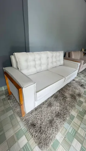 Sofá Retrô Fixo com Base Lateral