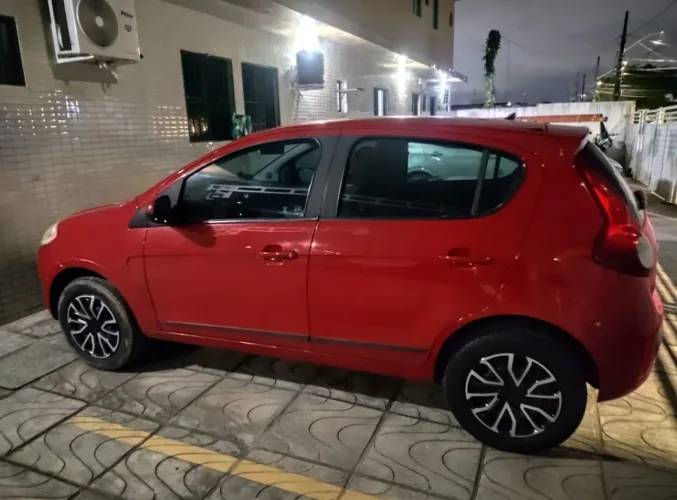 Fiat Palio Essence 1.6 Flex 16V 5P 2014