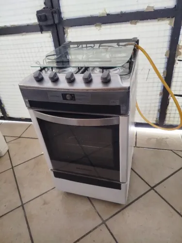 Fogão a gás 4 bocas acendendo automático funcionando todas as chamas e forno  250$