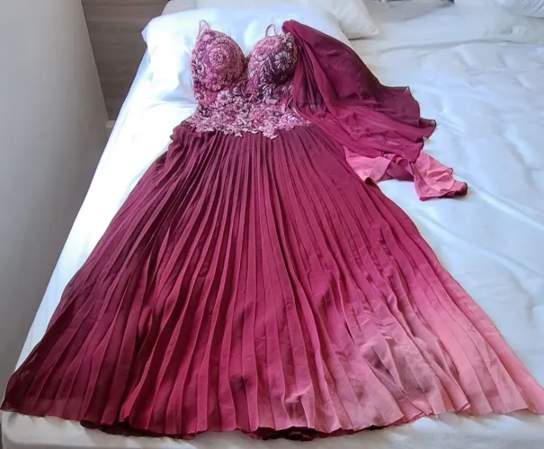 Vestido Longo c/ Corpete Bordado (82cm de busto)