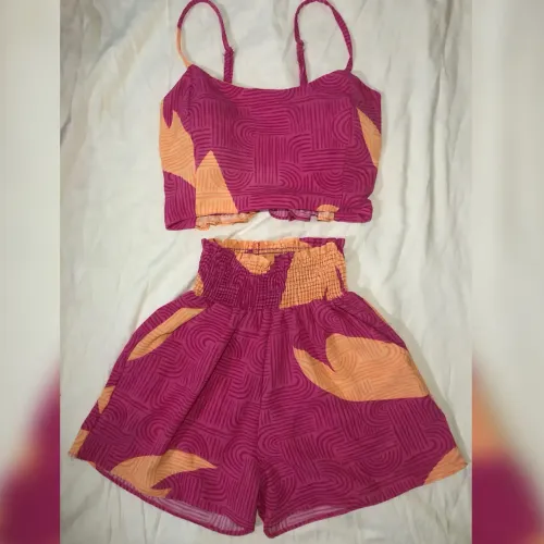 Conjunto Cropped e Shorts Estampado (Magenta e Laranja)