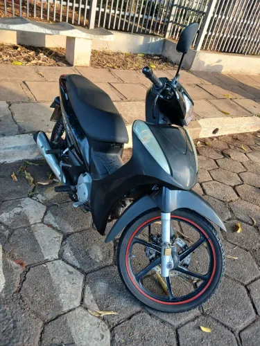Biz 125 2016 por 13.000 em tatui
