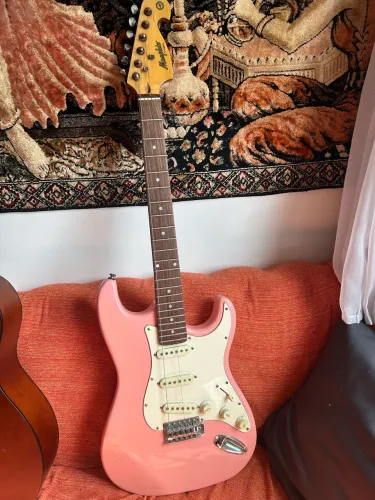 guitarra rosa tagima