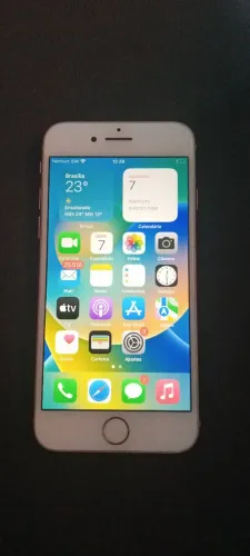 iPhone 8