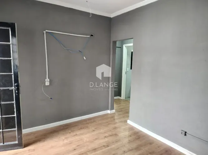 Casa para locação no bairro Vila Nova Valinhos em Valinhos - SP