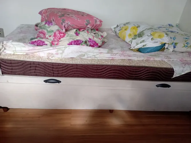 Cama box baú solteiro