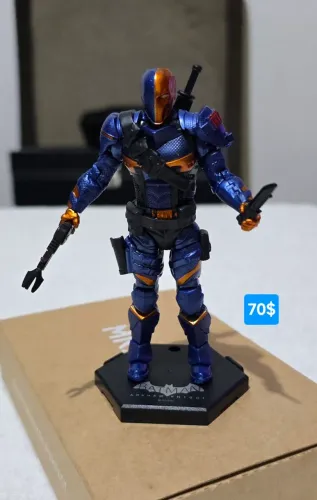 Miniatura articulada do Exterminador