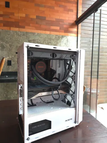 Pc gamer ryzen 7 5800XT, RTX 3070, 16GB RAM