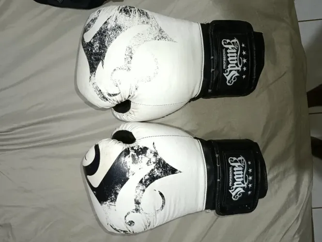 LUVA DE BOXE PROFISSIONAL SPANK