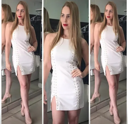 Vestido Triton off White com detalhe em ilhós