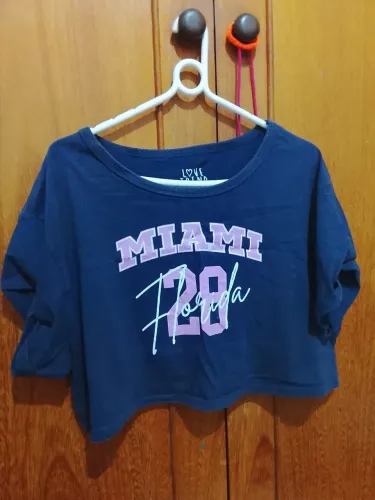 Cropped azul estampado sem marca Tam G 