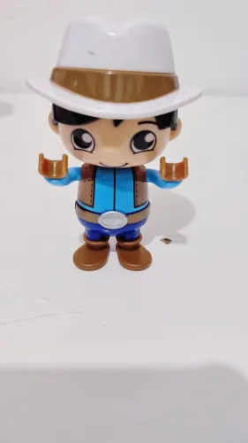 Boneco em miniatura Ryan world tamanho 10cm