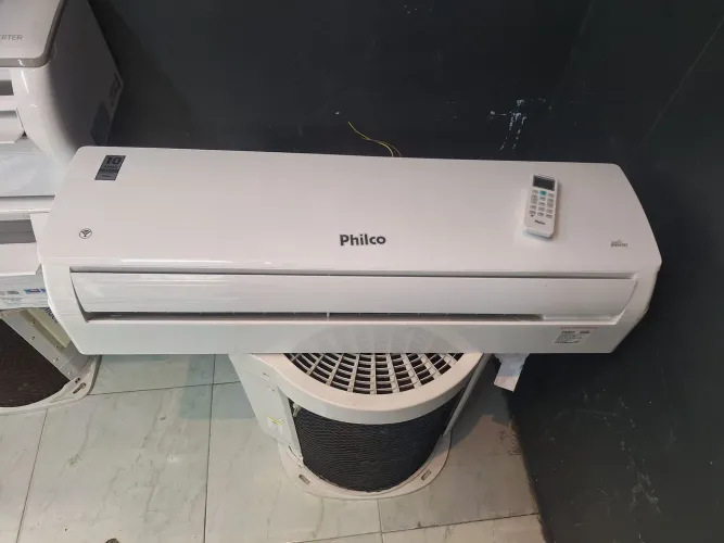 ar condicionado split 18 mil BTUs. 