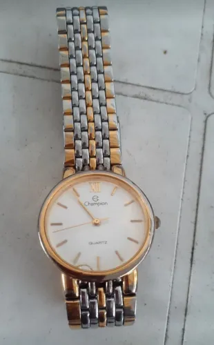 Vendo relógio da marca champion dos anos 90 obs: só colocar bateria é original