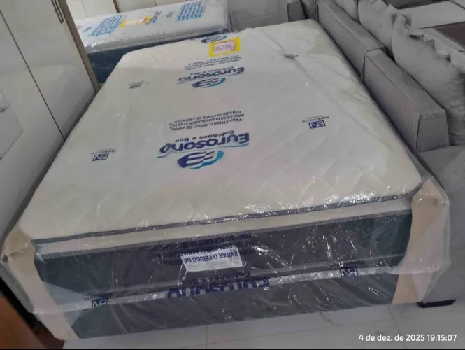 Cama box casal de espuma nova