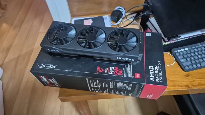 RX 9070 XT XFX Swift 16GB - Completa