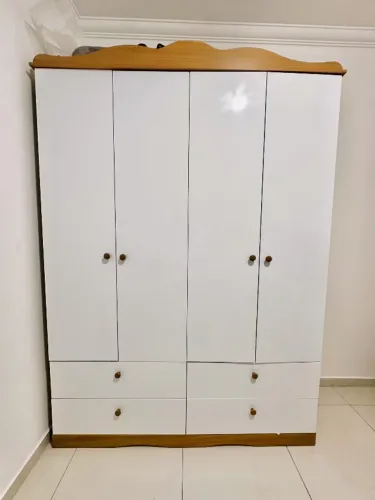 Guarda Roupa Infantil 4 Portas e 4 Gavetas