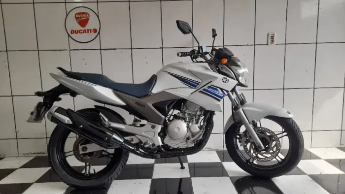 Yamaha fazer 250 km49.000 revisada com garantia 