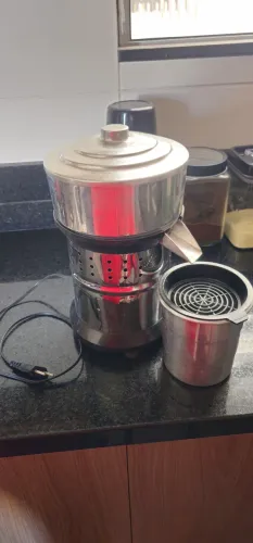Espremedor de suco de laranja industrial