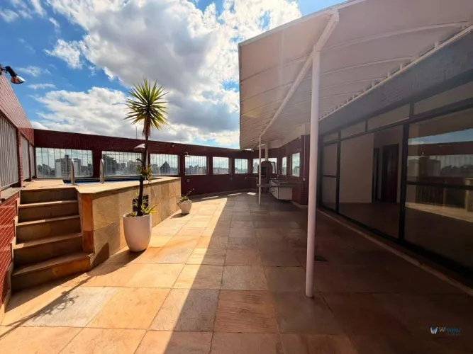 Cobertura para locação, 5 quartos, com 282m², na Rua Piauí!