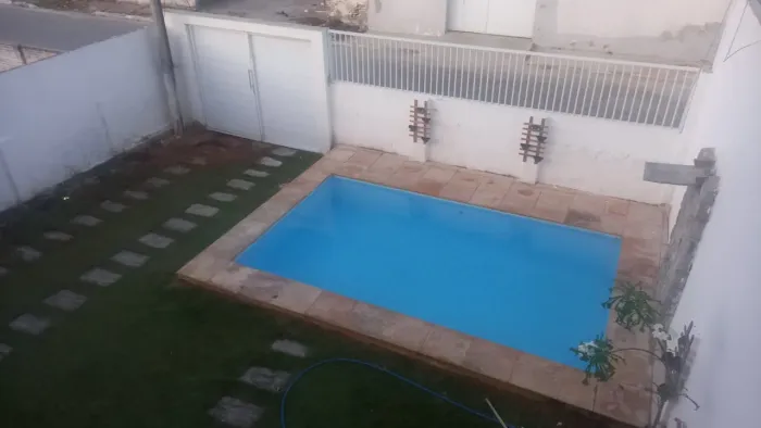 Aquiraz -Casa IGUAPE 30m da praia .04 dom,02 suítes., 03 vagas ,