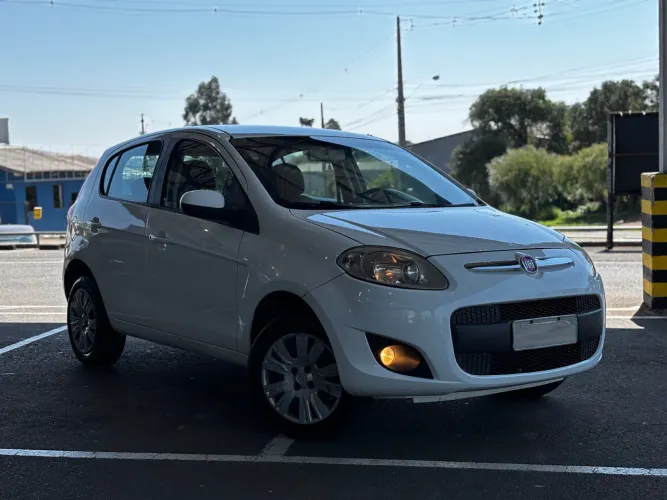 Fiat Palio Essence 1.6 Flex 16V 5P 2013