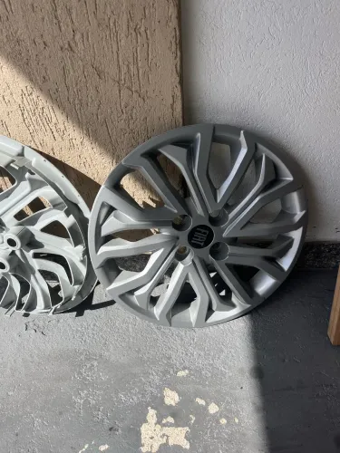 VENDO PAR DE CALOTAS ORIGINAIS!
