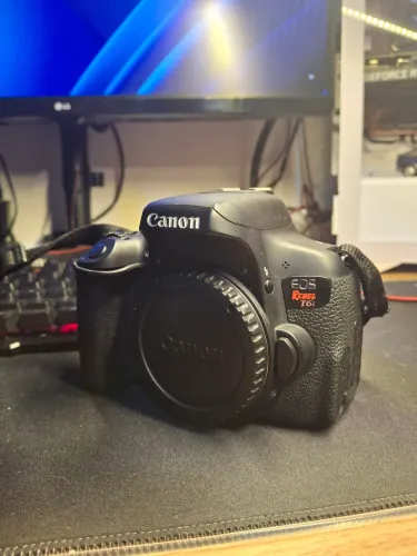 Câmera Canon T6i